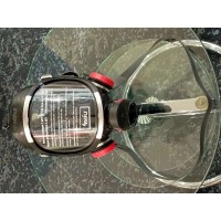 DPI SEKUR, C607 SP/A, panoramic vision POSITIVE PRESSURE full face mask in EPDM with speech diaphragm and connector to EN 148/3 (M 45x3) (universal size) DPI SEKUR, C607 SP/A, panoramic vision POSITIVE PRESSURE full face mask in EPDM with speech diaphragm and connector to EN 148/3 (M 45x3) (universal size)