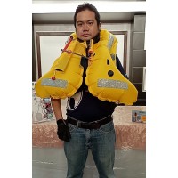 OCEAN SIGNAL RESCUEME MOB1 PERSON LOCATING (AIS) BEACON WITH SECUMAR INFLATABLE LIFEJACKET