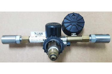 RENT AERIS HP REDUCER, C/W: 2 X RBE06 COUPLINGS AND GAUGE